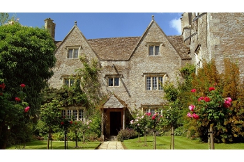 Kelmscott and Morris: Past, Present and Future